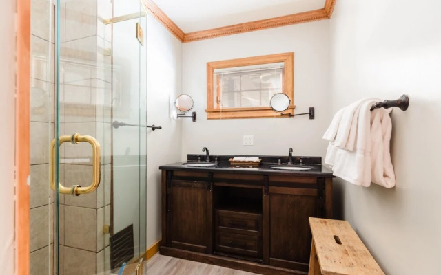 Lakeview Dr - Gambler