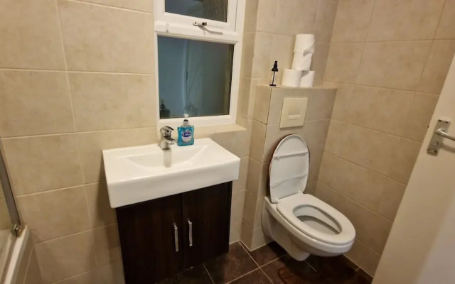 Compact Living Cosy Studio Flat in London