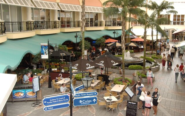 Chevron Renaissance - HR Surfers Paradise