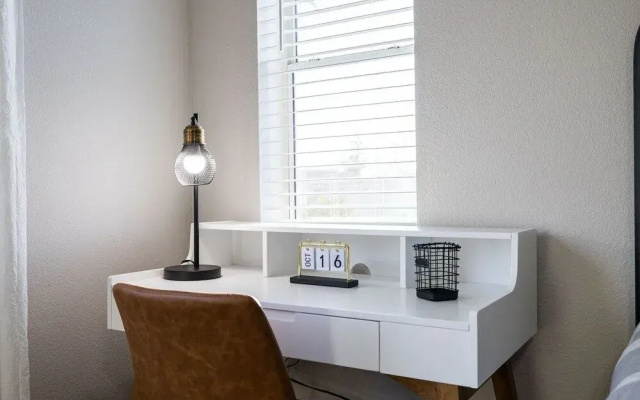 Gilbert Douglas 1 Bedroom Home by RedAwning