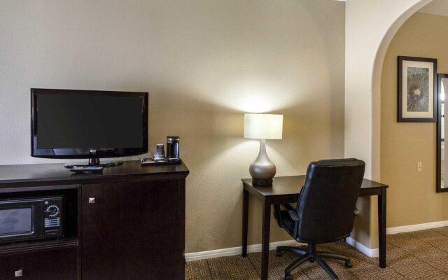 Quality Suites Houston NW Cy-Fair