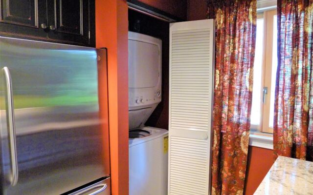 112 Chilton - 2 Bedroom Condo