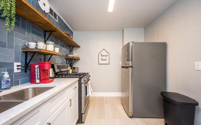 ATL downtown 2BR King Bed FREE parking