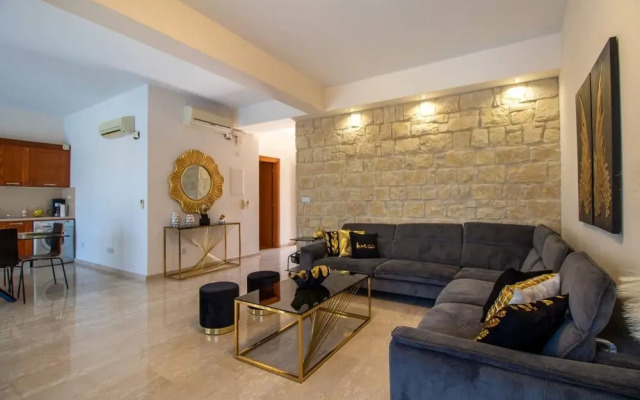 Hg07 Adjacent to Aphrodite Hills- Private Pool, Large Terrace