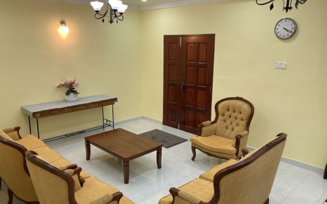 Hanna Homestay Kangar