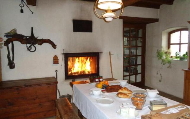 Gîte Essertines-en-Donzy, 5 pièces, 10 personnes - FR-1-496-200