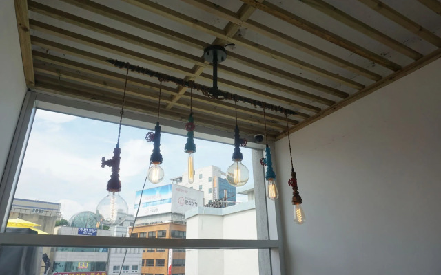 24 Guesthouse Nampo Station