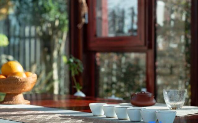 Wonderland, hot spring resort