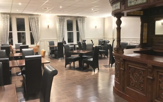 Glen Eden Hotel