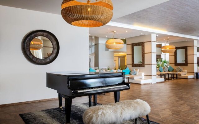 Design Plus Seya Beach Hotel