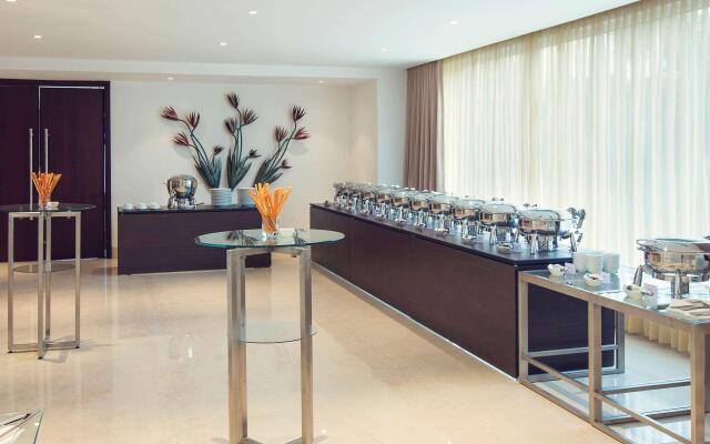 Mercure Hyderabad KCP Hotel