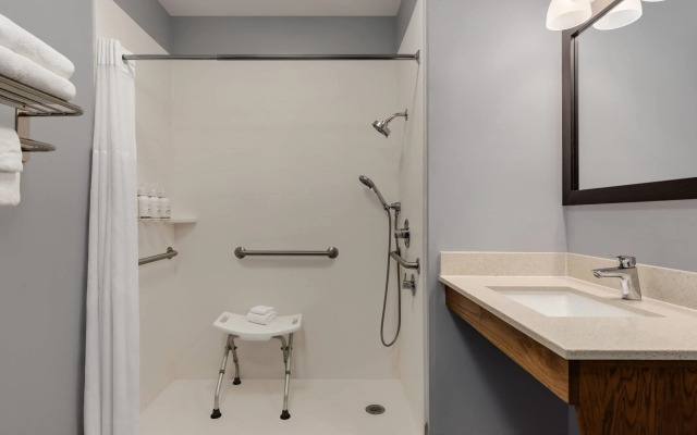 Baymont by Wyndham Albany at Albany Mall