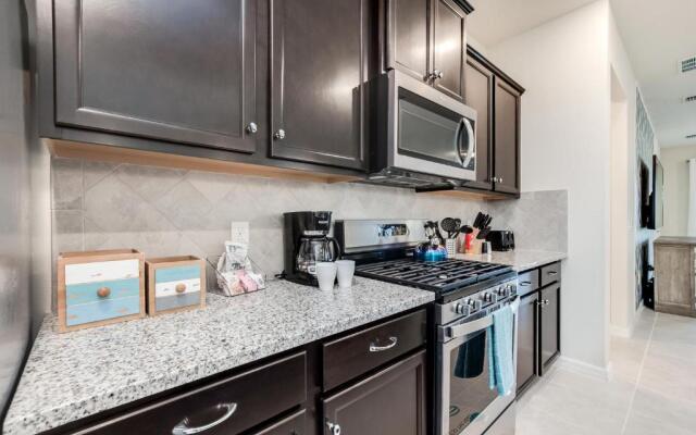 Private Pool Home w/ Spa, Game Room, BBQ & More!