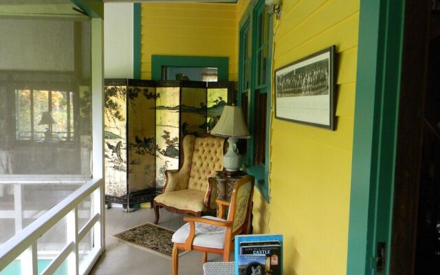 Maureen's Bed & Breakfast