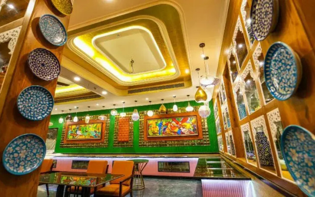 Mayfair Oasis Resort & Convention