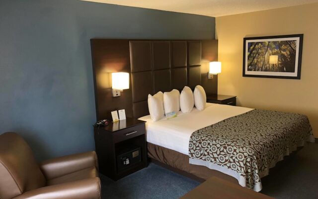 Days Inn by Wyndham Williams