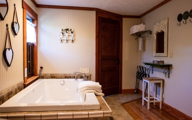 Hocking Hills Inn