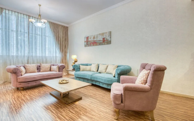 Burj Al Nojoum by R&H