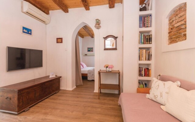 Beautiful Home in Zdrelac With Wifi and 1 Bedrooms