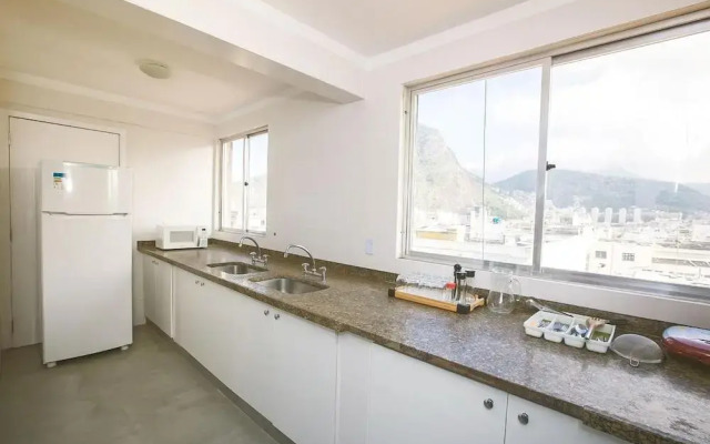 CLH SUITES Copacabana Domingos Ferreira