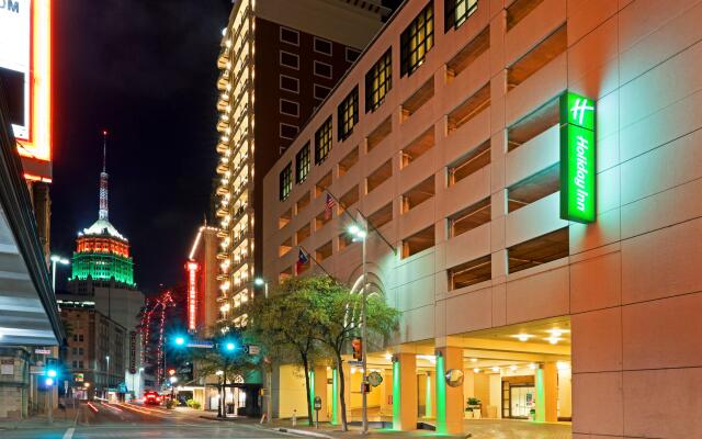 Holiday Inn San Antonio - Riverwalk, an IHG Hotel