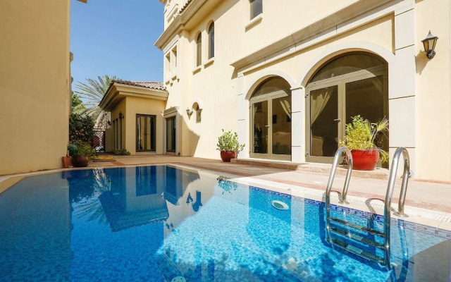 The Palm Jumeirah Villas - Frond F