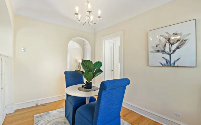 1-Bedroom Nice Apartment in Skokie