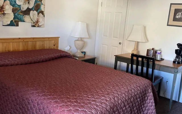 Rustic Inn Motel