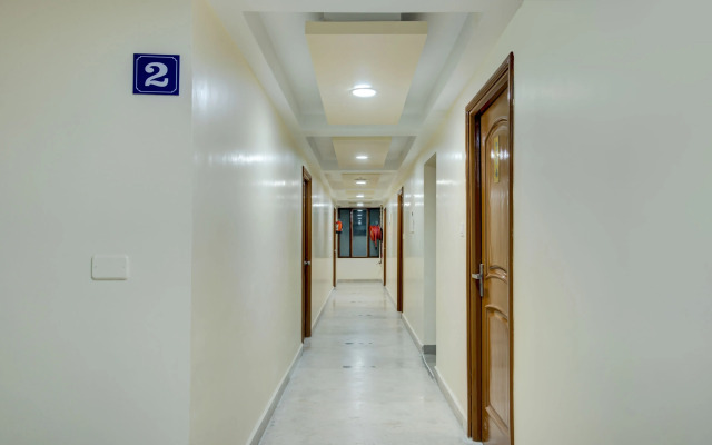 Treebo Golden Inn, 700 Mtrs From Promenade Beach