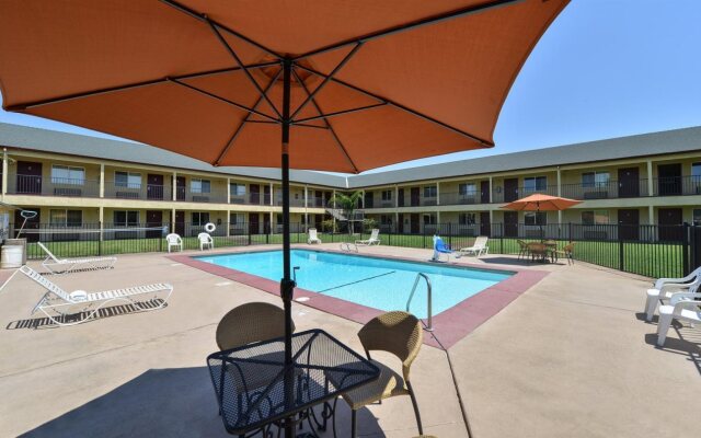 Lexington Inn & Suites Yuba City