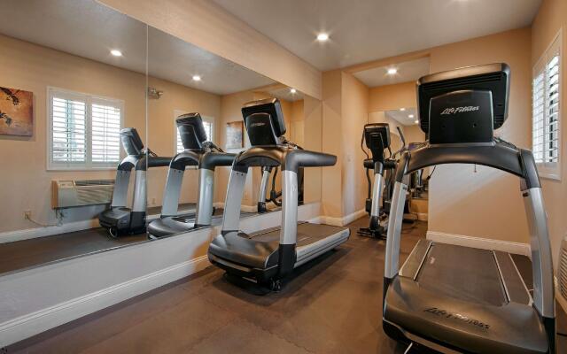 Best Western Plus Brookside Inn