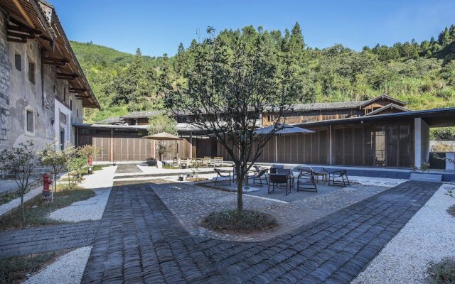 Tsingpu Tulou Retreat