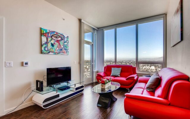 Gorgeous 2 BR  Downtown San Diego