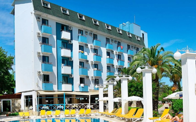 Club Aqua Plaza