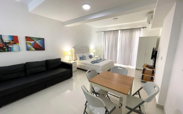 Studio Apart Hotel Rooftop Pool Beach