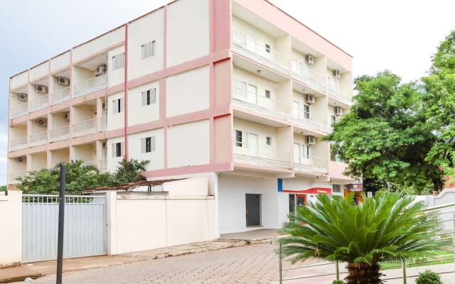 OYO Bocaiuva Palace Hotel