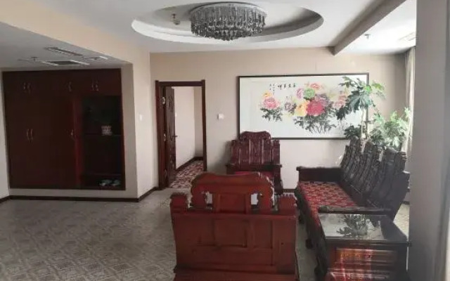 Kezuo Houqi Bowang Hotel (Ganqika Railway Station Bus Station)