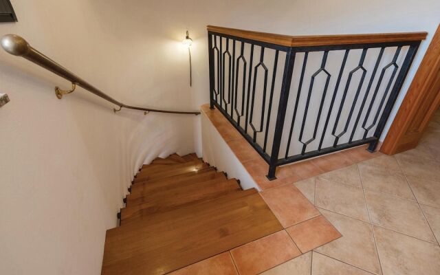 Stunning Home in Preko With 3 Bedrooms and Wifi