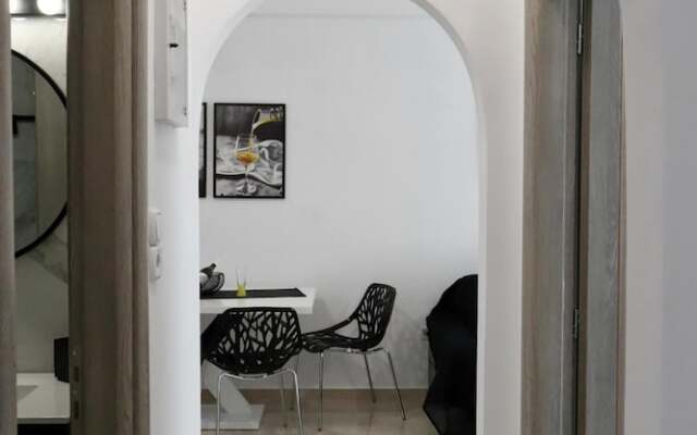 Apartment with One Bedroom in Athina, with Balcony And Wifi - 8 Km From the Beach