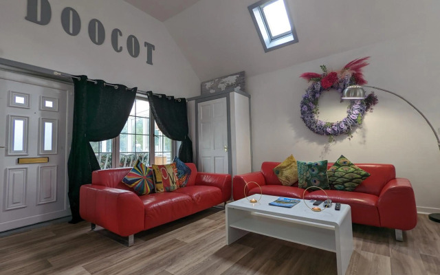 Doocot At Bonnyside House