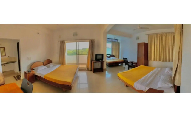Hotel Advaith Lancer