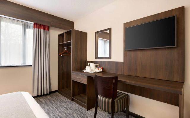 Ramada by Wyndham Bristol West