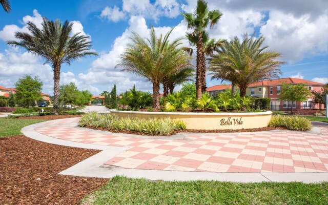 #06 Large Townhouse w/Private Pool - Four Bedroom