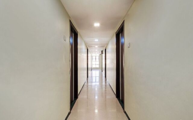 OYO 24115 Flagship Hotel Rajwada