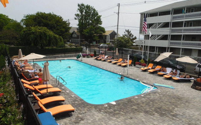 Surfside Hotel and Suites