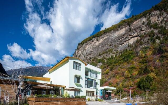 VALATOMS·Fanlatu Hotel (Bipenggou Scenic Area)