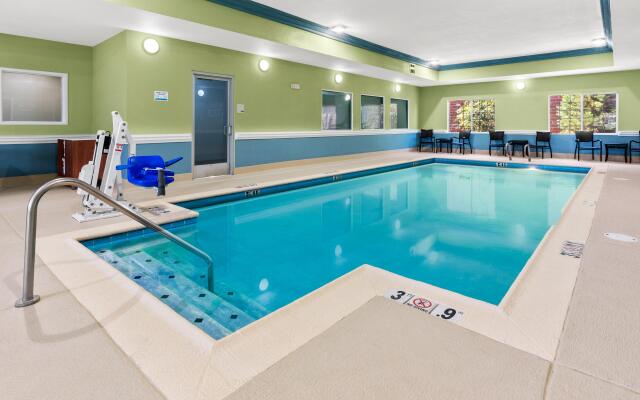 Holiday Inn Express & Suites Klamath Falls Central by IHG