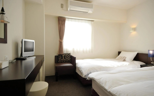 7 Days Hotel Plus