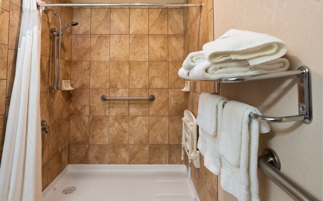 Country Inn & Suites by Radisson, South Haven, MI