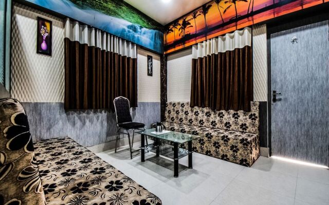 Oyo 28557 Hotel M V International